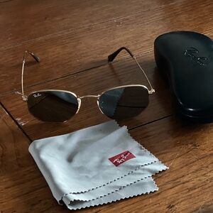 Ray-Ban Gold Aviator Sunglasses Accessories